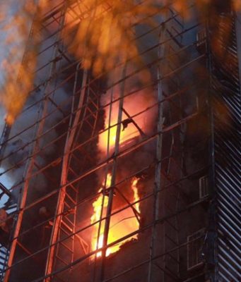 Hà Nội: Cháy lớn tại quán karaoke ở Nguyễn Khang, nhiều người bị thương