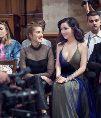 Giáng My không ngại khoe vòng một gợi cảm tại Paris Fashion Week