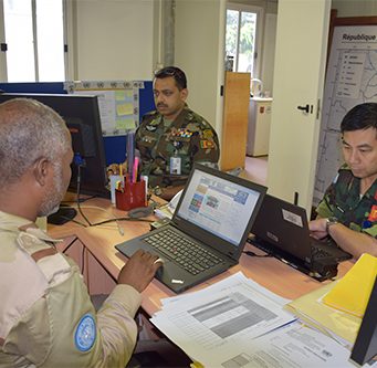 Cuộc sống khắc nghiệt của sĩ quan Việt Nam ở Trung Phi