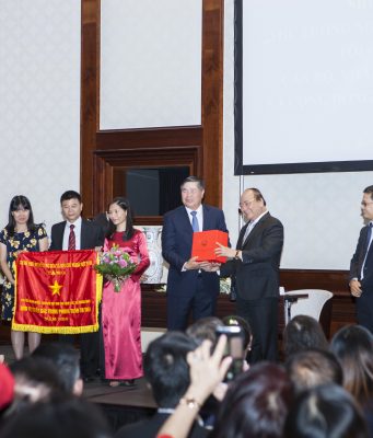 Thủ tướng Nguyễn Xuân Phúc gặp gỡ cán bộ, nhân viên ĐSQVN và đại diện bà con kiều bào tại CHLB Đức